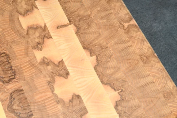 planche bois de bout vue face Planche à découper en bois de bout